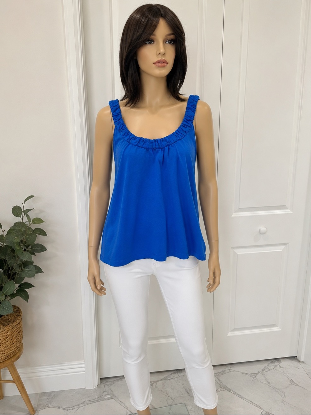 Ann Taylor Royal Blue Ruffle-Trim Tank Sise L